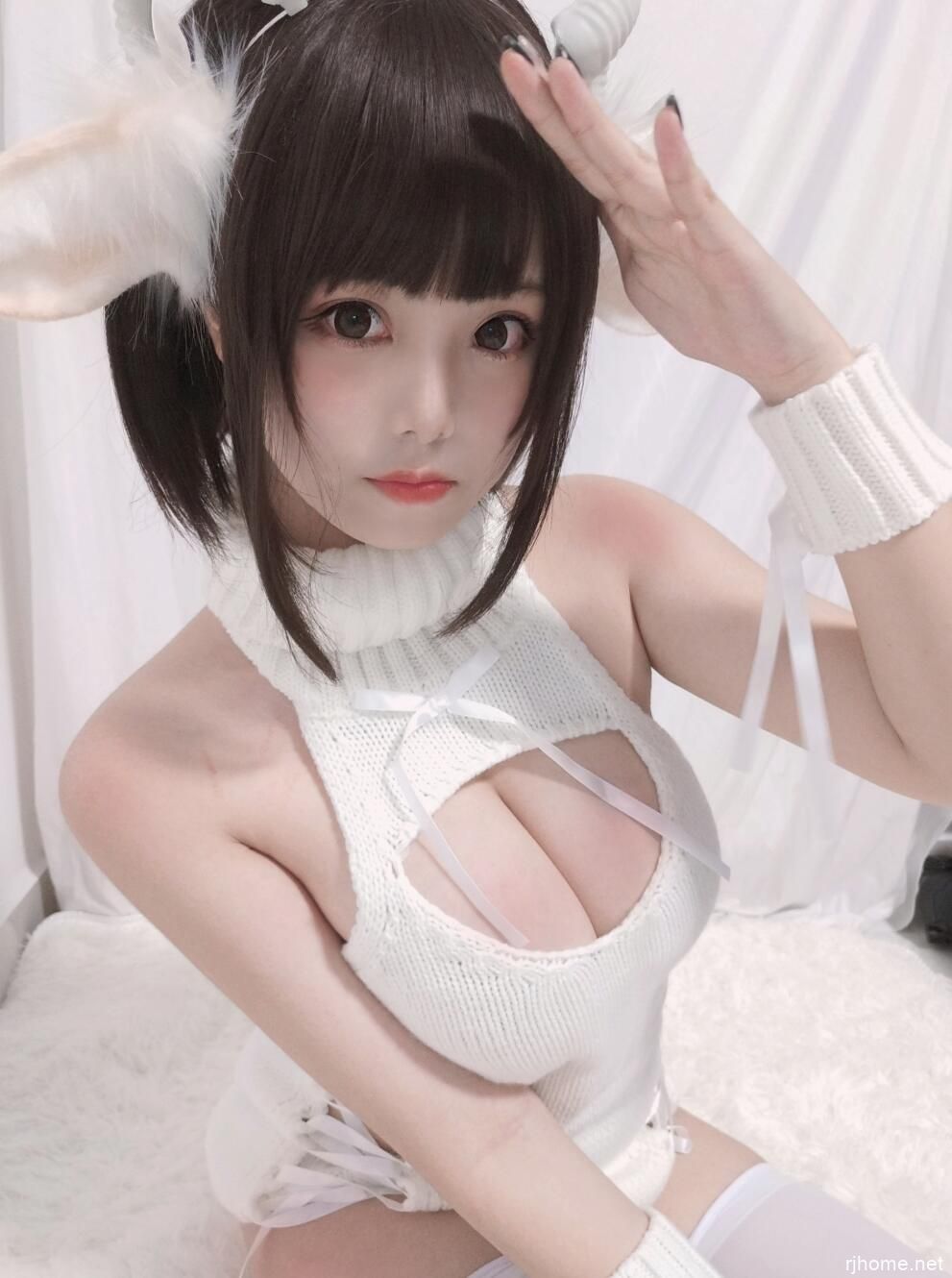 [036]蜜汁猫裘 - 白丝毛衣 [度盘][40P3V-152MB]