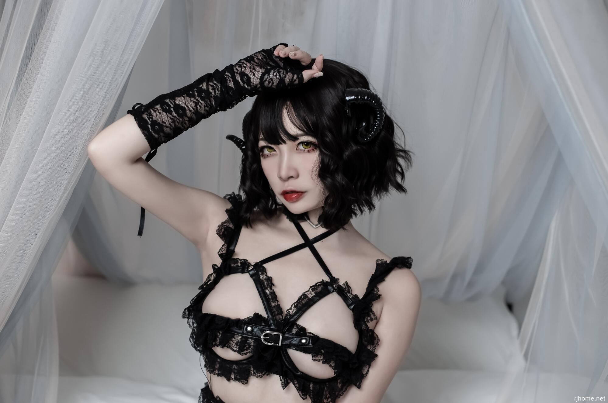 [040]二佐 - 魅魔 [度盘] [27P-225MB]