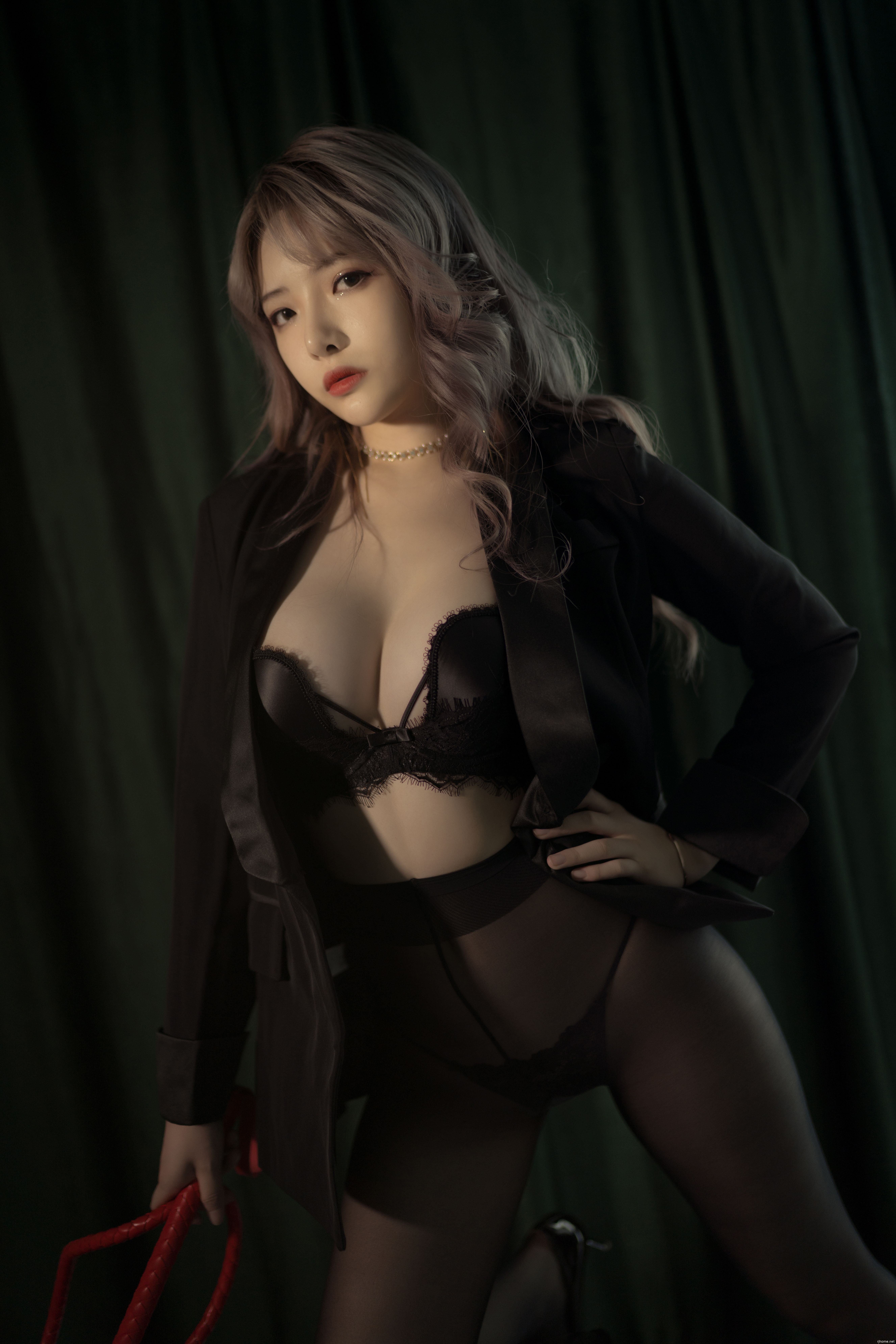 [011]雯妹不讲道理-西装 [秒传][25P-370MB]