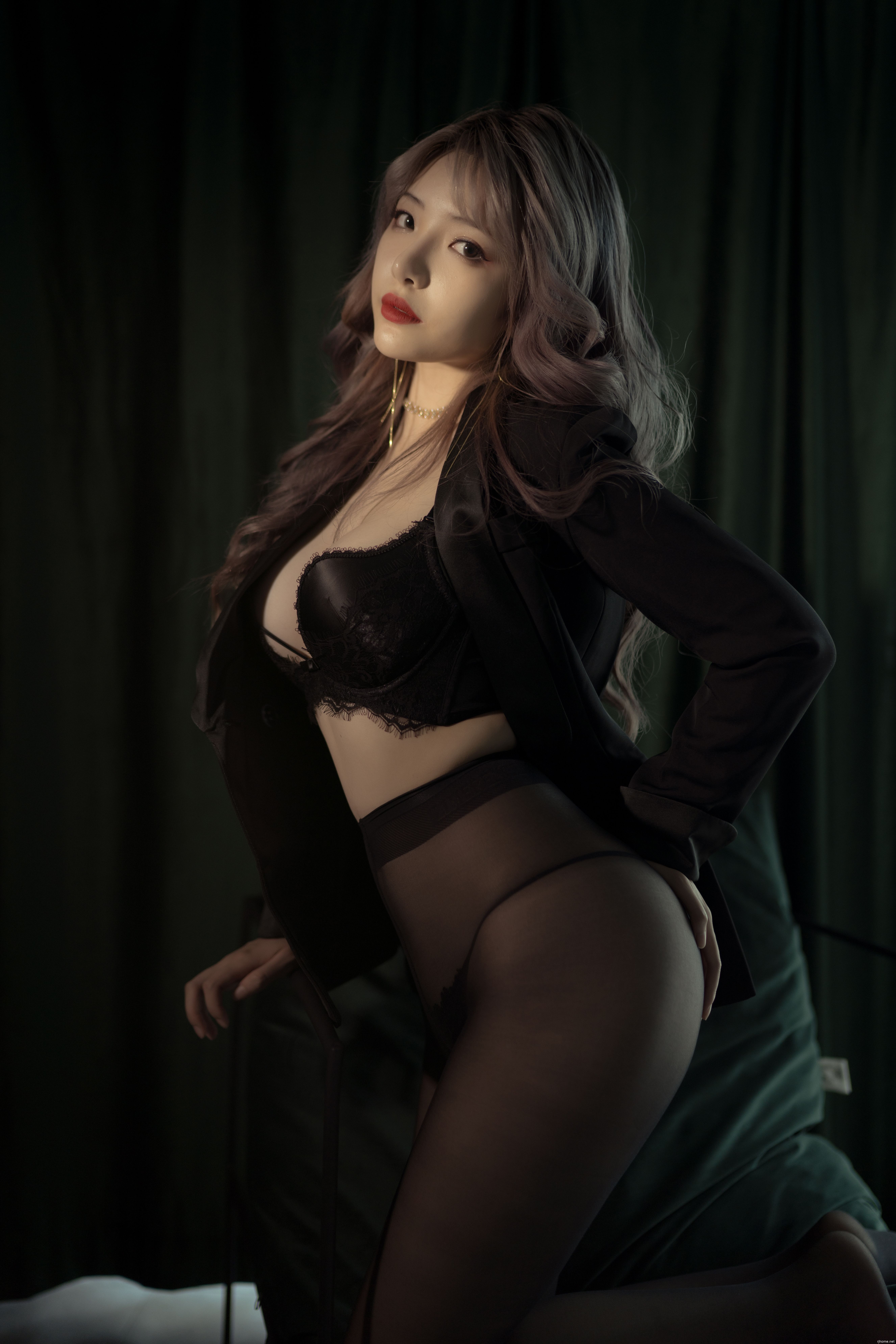 [011]雯妹不讲道理-西装 [秒传][25P-370MB]