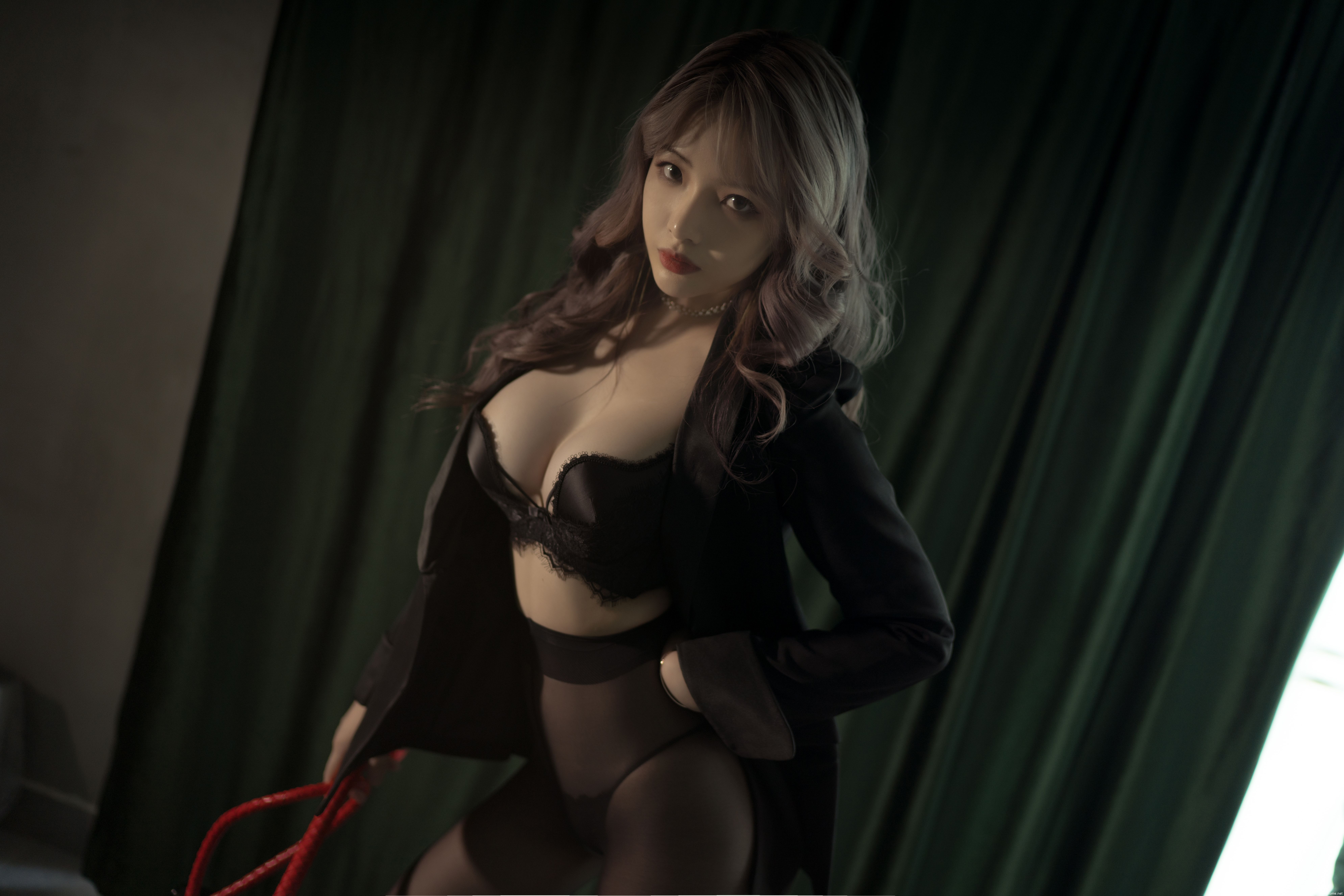 [011]雯妹不讲道理-西装 [秒传][25P-370MB]