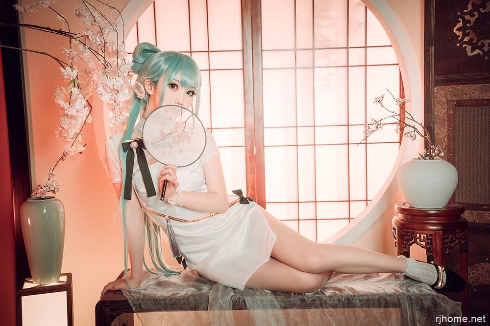 [210]面饼仙儿 NO.097 初音旗袍[28P-514MB]