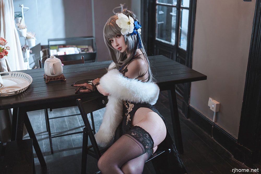 [258]rioko凉凉子 NO.066 瑰丽的执勤人[39P11V-1.11GB]