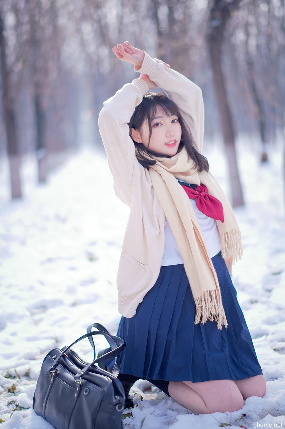 [374]周叽是可爱兔兔 NO.028 雪景jk[15P-130MB]