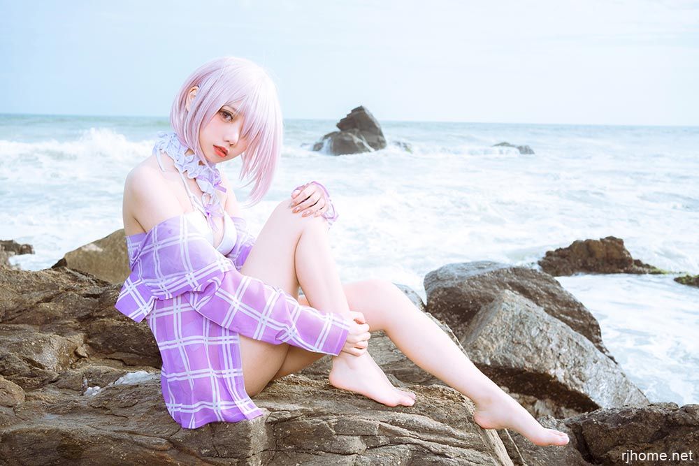 [421]果咩酱w NO.018 海边玛修 [35P-318MB]