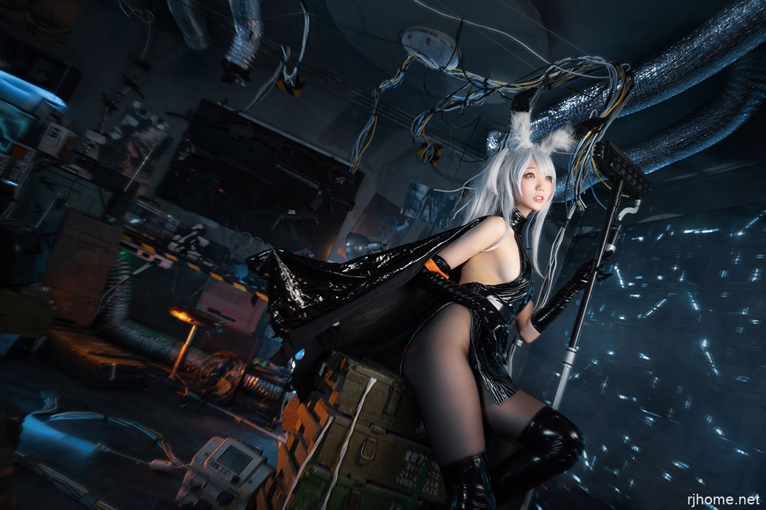 [006][原版无水印]周叽是可爱兔兔 NO.014 精二暴行 [22P-303M]