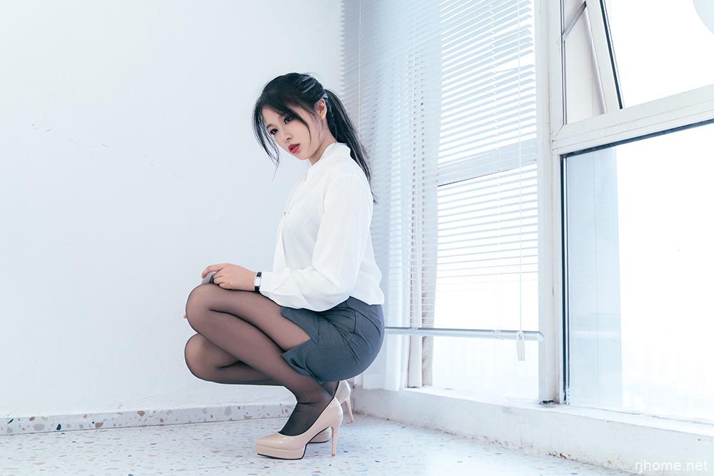 [561]轩萧学姐 - NO.08 ol [34P-557MB]