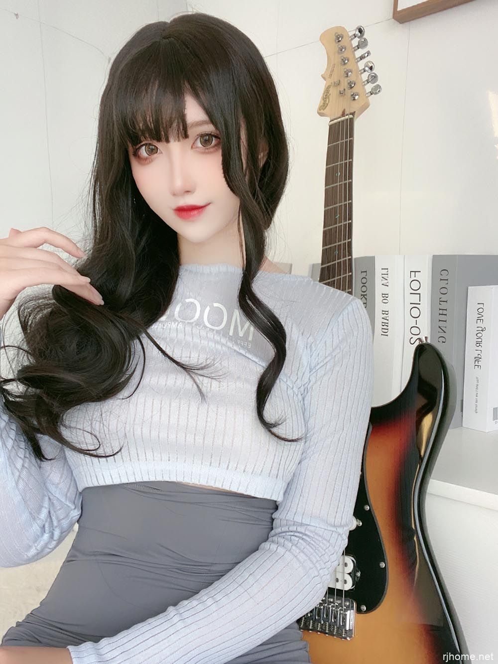 [567]九曲Jean - NO.61 吉他妹妹自拍 [40P-74MB]