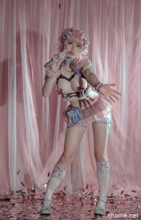 2109084  七月喵子 -  爱豆 33P-346M   秒传