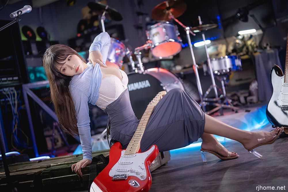 [608]抱走莫子AA - NO.38 吉他妹妹 [50P1V-1.09GB]