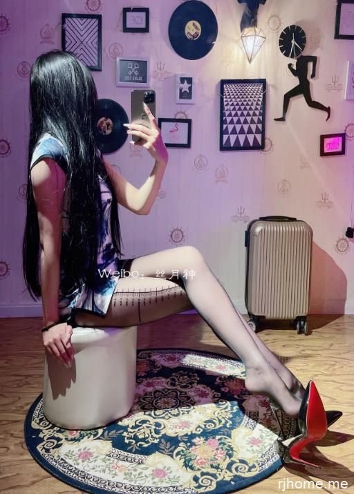 2110174  美腿女神丝月神 250P+1V-708M   秒传