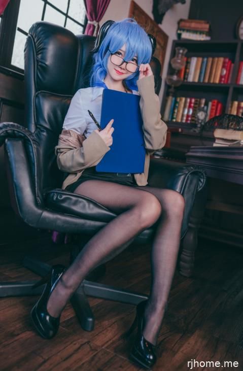 2111096   Sally Dorasnow - Ganyu OL  62P-319M    秒传