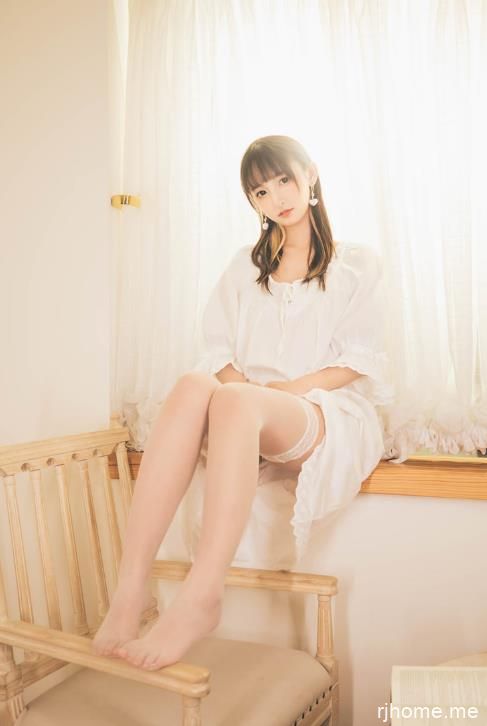 2111224  神楽坂真冬 - 《許しの日》苦行修女   150P+2V-1.06G   秒传