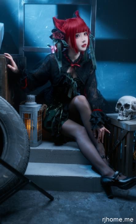 2111126  花柒Hana - 火焰猫燐 10P-24M  秒传