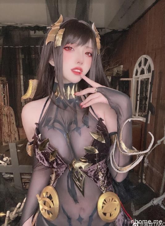 2112273 菌烨tako 23套合集 662P+15V-1.12G 秒传