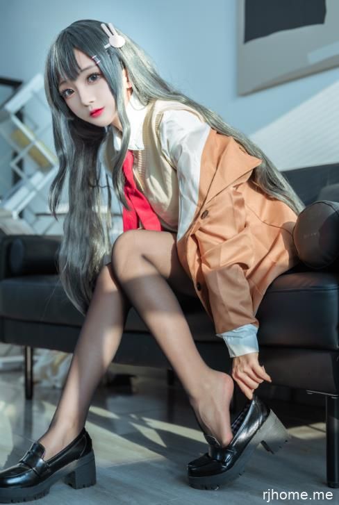 2201077  日奈娇 - 麻衣校服  73P-849M   秒传