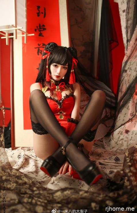 2201173 一米八的大梨子14套合集 366P-2.18G 秒传