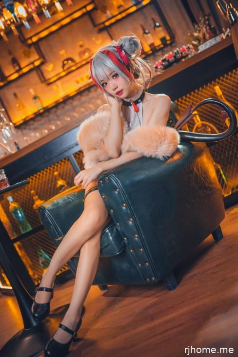 2201056  花柒Hana - 明日方舟w守夜冠军   9P-257M  秒传