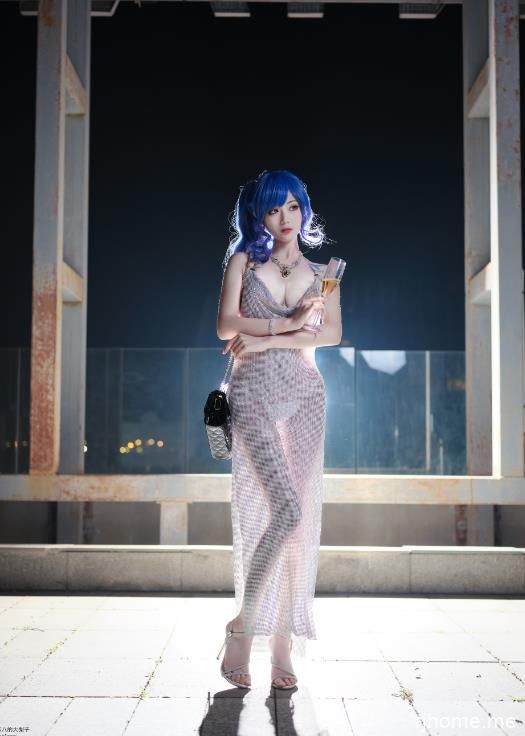 2201173 一米八的大梨子14套合集 366P-2.18G 秒传