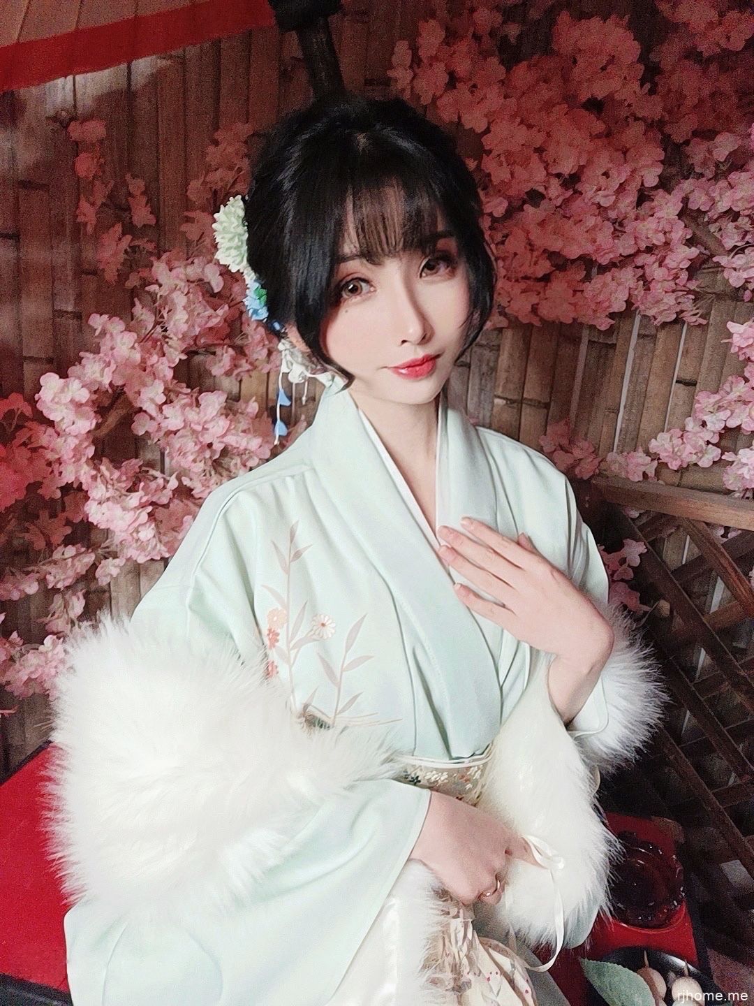 rioko凉凉子 - NO.84《年上の韵》温泉真爱版视频 [2V-1.36GB] 度盘