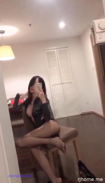 2202222  秀人网 玥儿玥er视频写真  48P+31V-1.6G   秒传