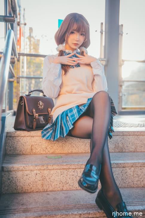 2202207  雪晴Astra - JK夕阳  25P-277M   秒传