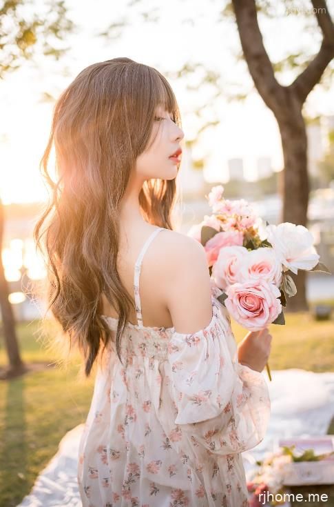 2202243  [YALAYI雅拉伊] 希望的阳光 阿禾  42P-435M   秒传