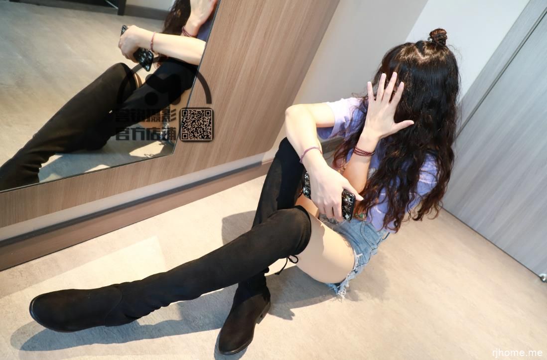 2203121  YM传媒 - 热裤肉丝长靴美女  74P- 447M  秒传