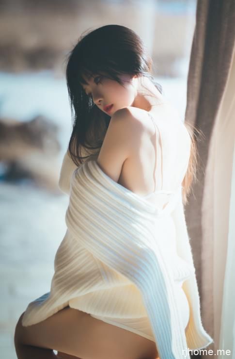 2203159  桜桃喵 -  暖暖02 35P-649M   秒传