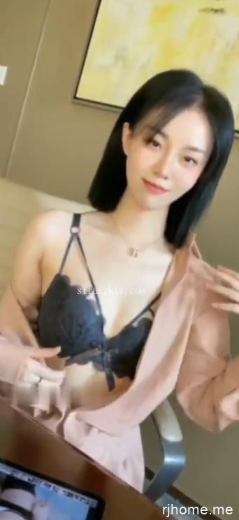 22040610  秀人模特 一颗甜蛋黄 视频写真11部  11V-843M