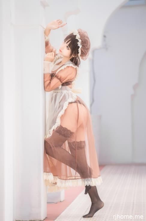 22040809（评论可见）  蠢沫沫 - 真爱版 纱-室外女仆  30P-560M  秒传