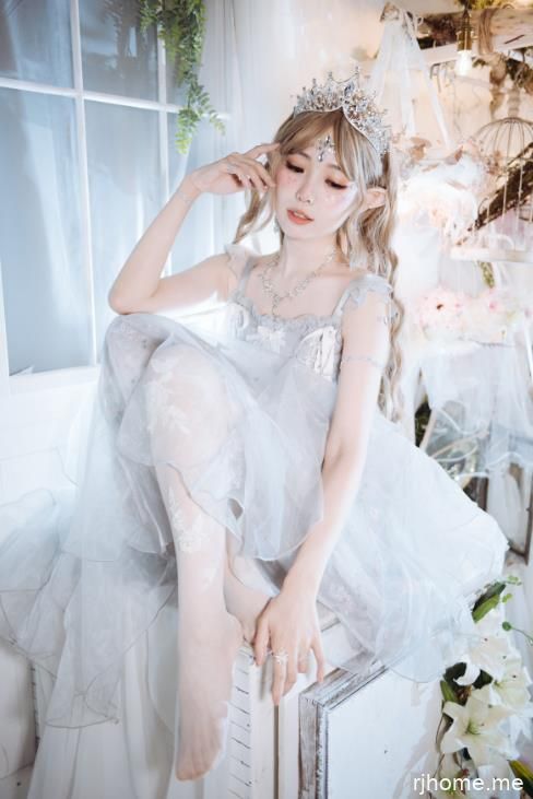 22042203  ElyEE子 - Collection] Digital photo set系列 (10套)  375P-1.47G  秒传