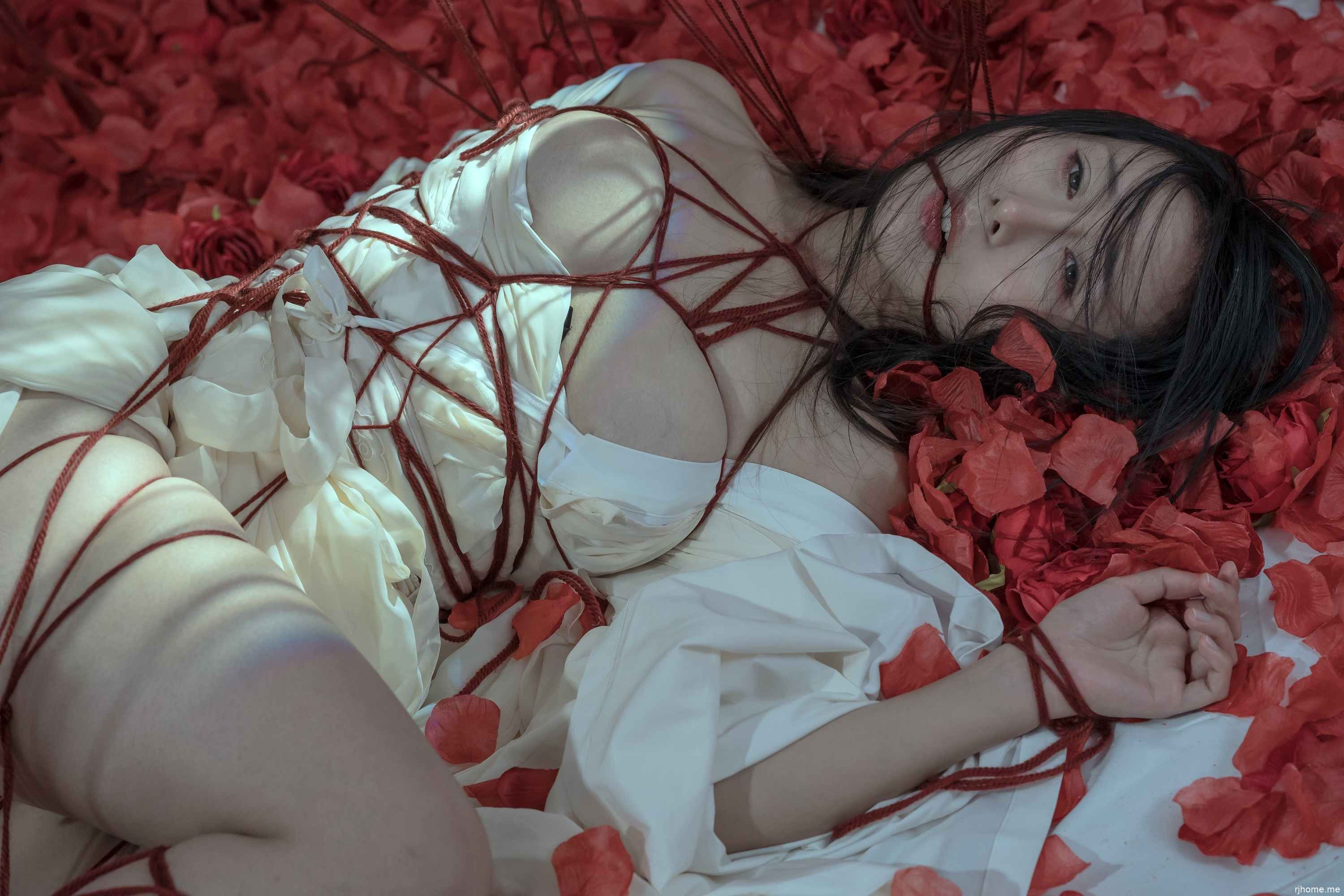 云溪溪 - 奶桃 囚鸟 原版 [64P-768MB]