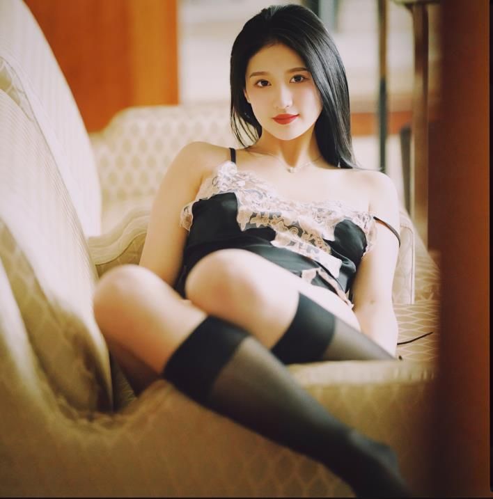 22042909  希威社新约模特彤彤  41P-174M  秒传不亏