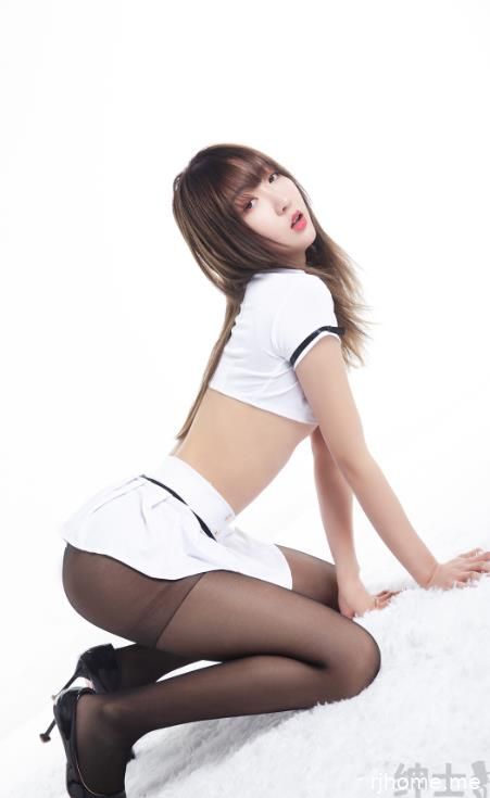 22051702（评论可见）  SHENSHI绅士 - SS057 曲筱筱 黑丝性感包臀裙  42P-25M