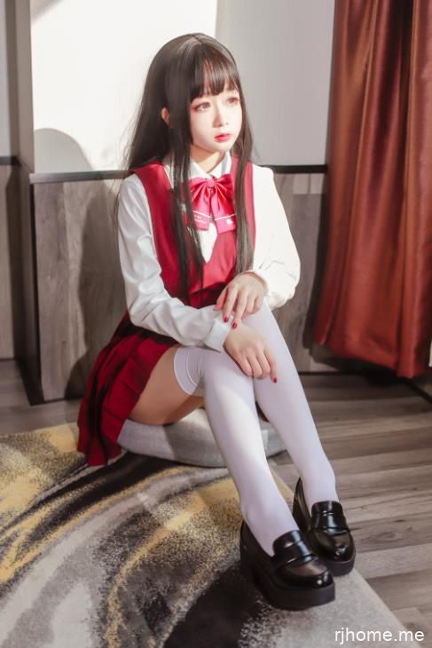 22051214（评论可见）  日奈娇  -  JK少女红裙  28P-276M