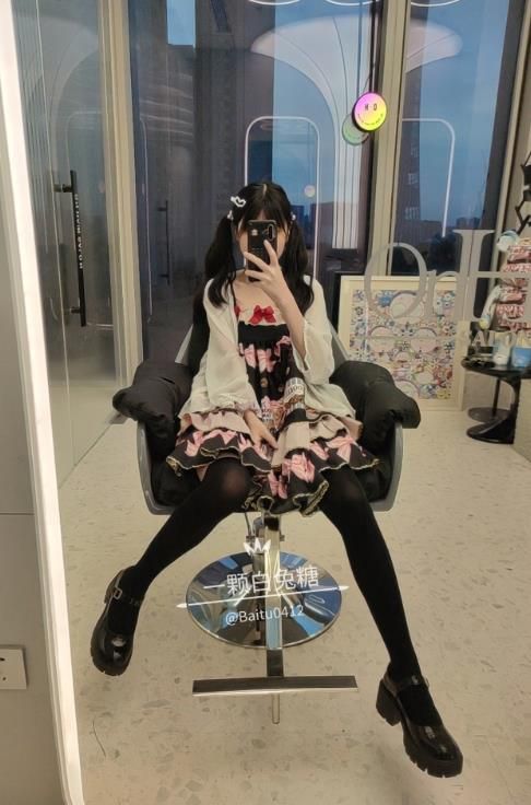 22061312（评论可见）  一颗白兔糖 - JK  78P+6V-109M  秒传不亏