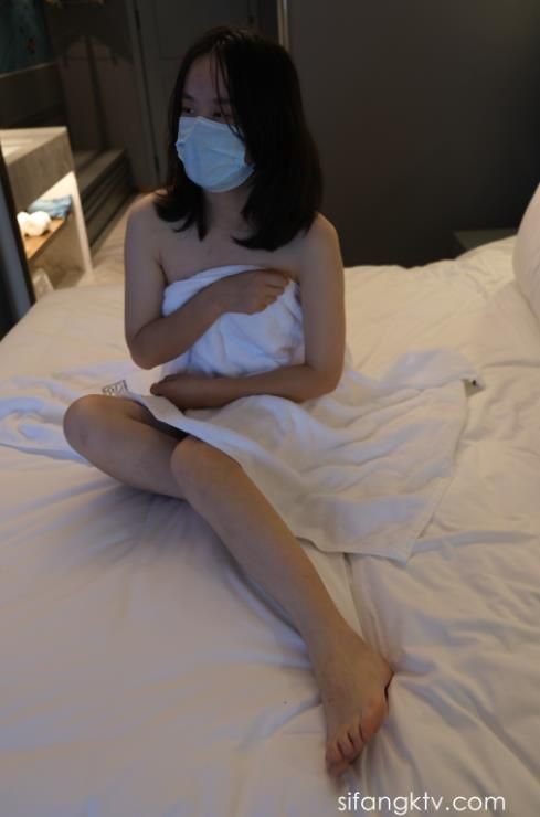 22061313 摄影流出 金融专业大一学生娜娜 511P+1V-8.49G 秒传不亏