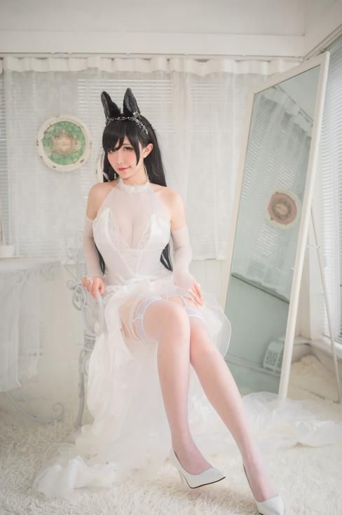 22060108（评论可见）   九曲Jean -  爱宕婚纱  41P-271M