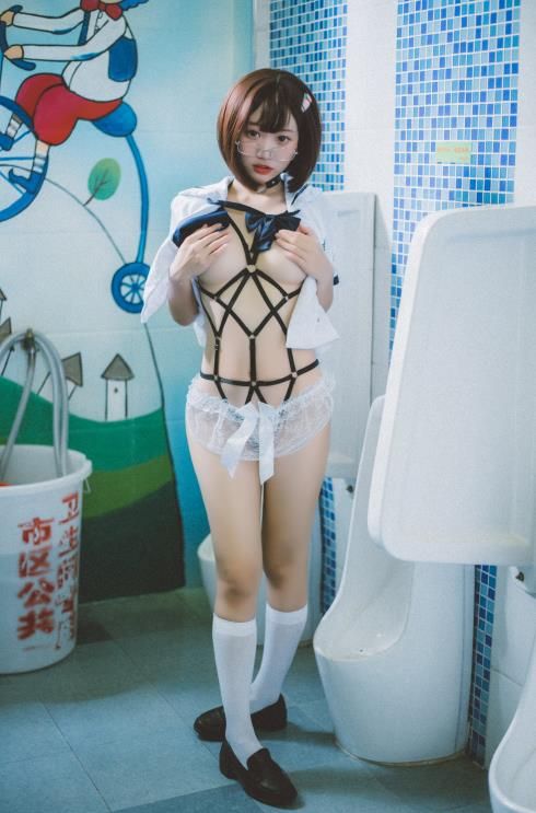 22060912(评论可见) 柒柒要乖哦18套合集 1014P+10V-12.3G