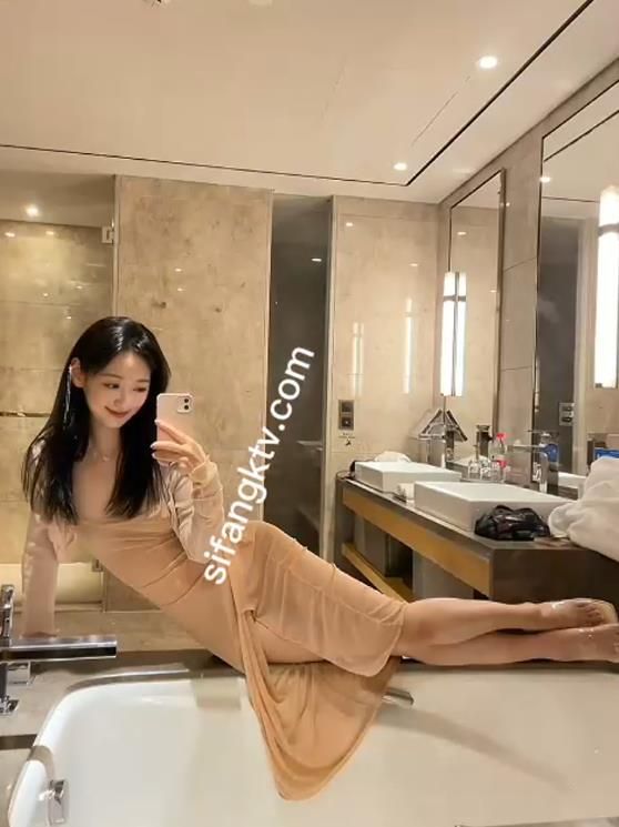 22072109 （评论可见） 唐安琪私拍定制四部   4V-699M