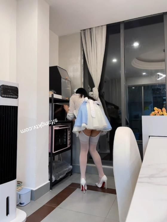 22072015（评论可见)  杨晨晨 -《爆乳女神的晚餐》1V-1.48G