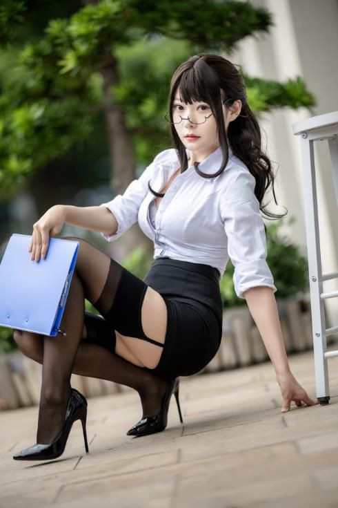 22072011（评论可见）  香草喵露露 - 丝袜西装诱惑  25P-295M