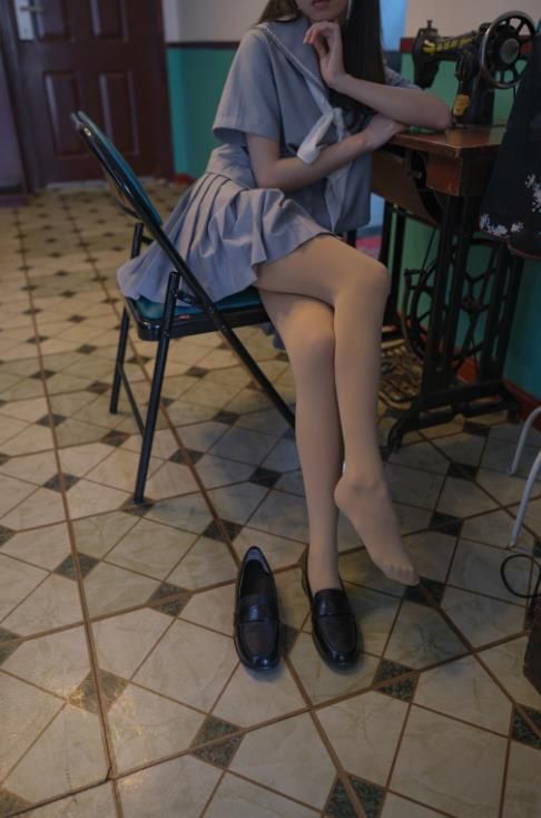 22071418 「森萝财团」内部会员版 - 雏菊005 小七 109P+1V-4.92G