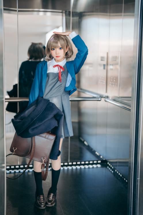 22080612 （评论可见） 花柒Hana - 唐可可校服  15P-168M