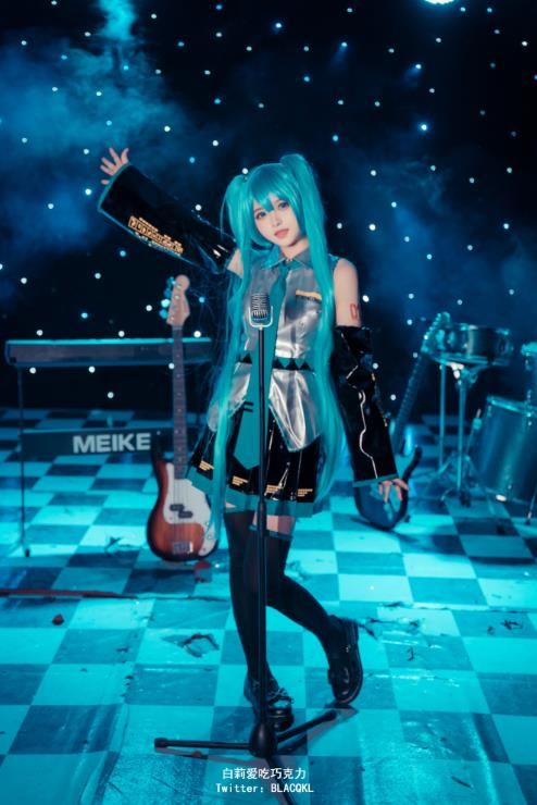 22080703 白莉爱吃巧克力8套合集 710P-5.14G 秒传不亏