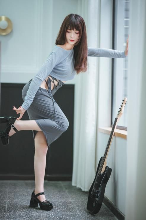 22081708  封疆疆v - 吉他妹妹  40P-330M