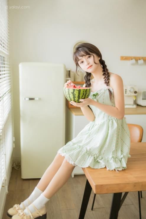 22080405（评论可见）  [YALAYI雅拉伊]2022.08.01 NO.958 夏日甜瓜 小亭  42P-377M