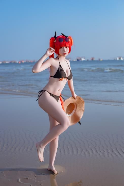 22082819   二佐Nisa - 碧蓝航线泳装5套  79P-1.06G