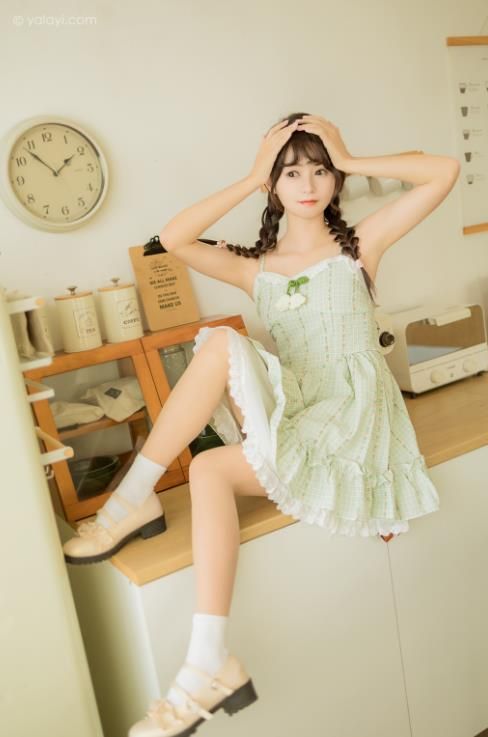 22080405（评论可见）  [YALAYI雅拉伊]2022.08.01 NO.958 夏日甜瓜 小亭  42P-377M